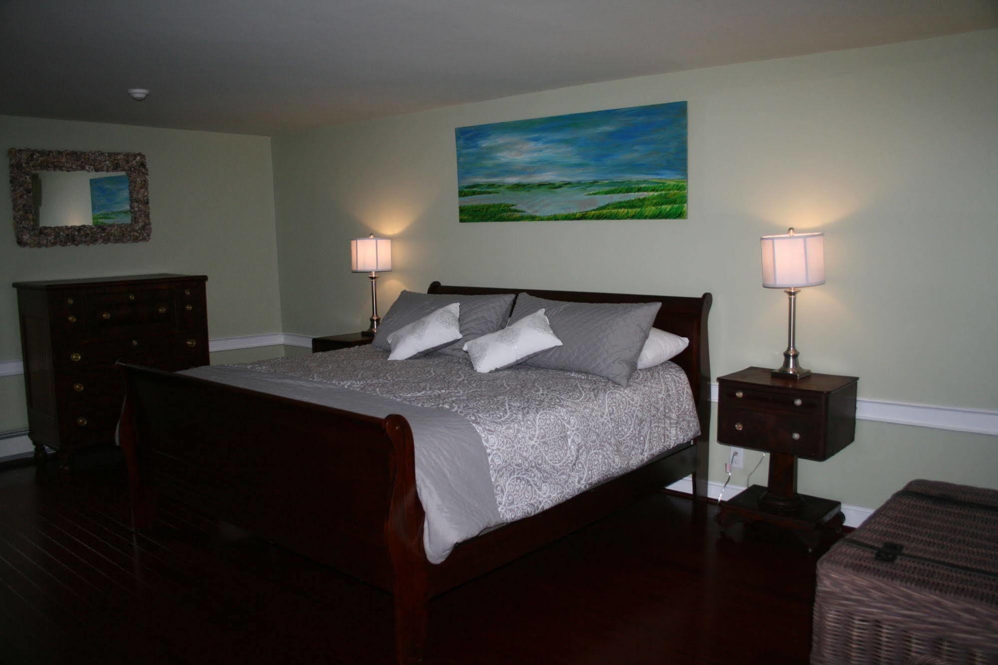 Shea'S Riverside Inn & Motel Essex Extérieur photo