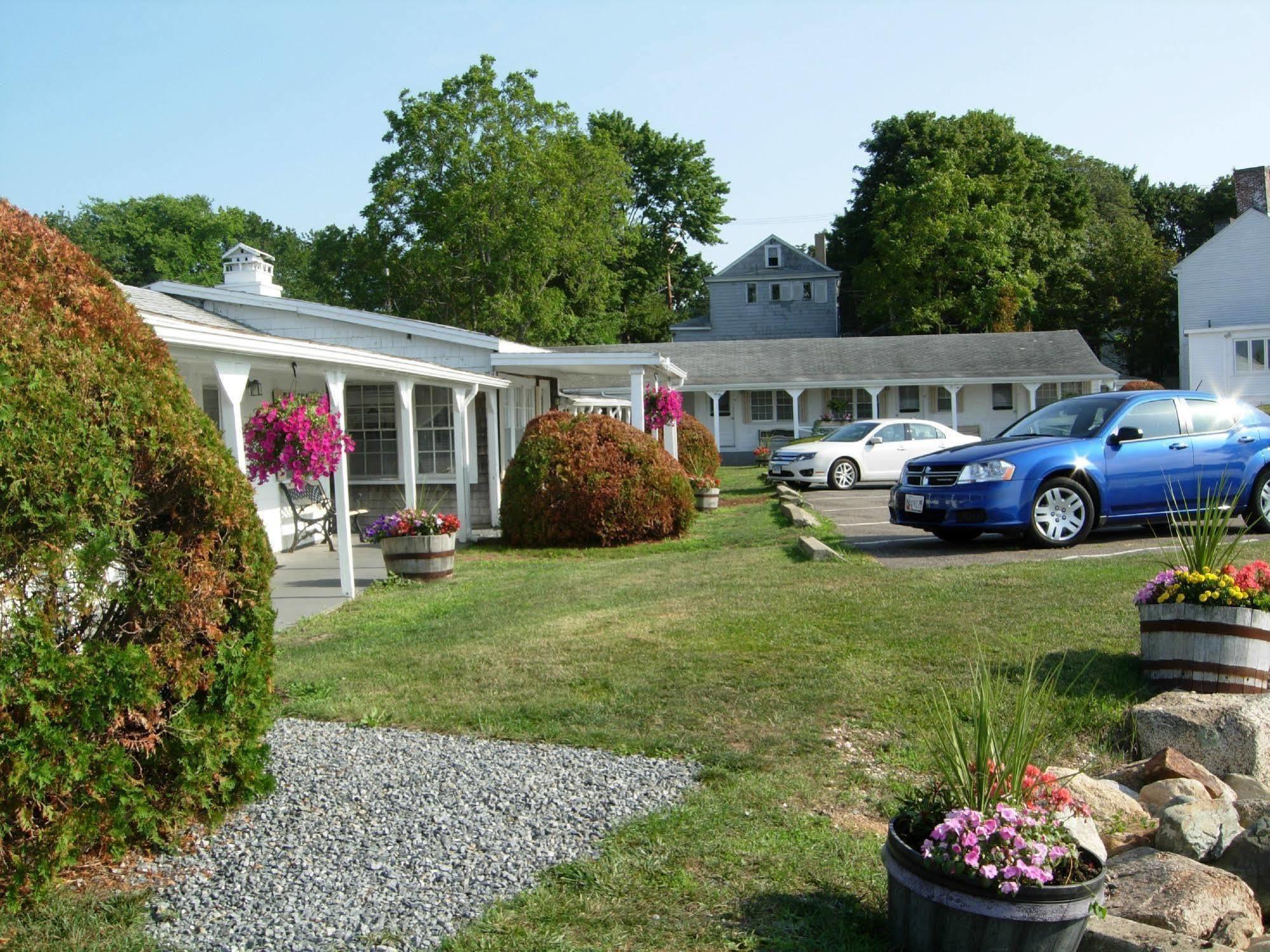 Shea'S Riverside Inn & Motel Essex Extérieur photo